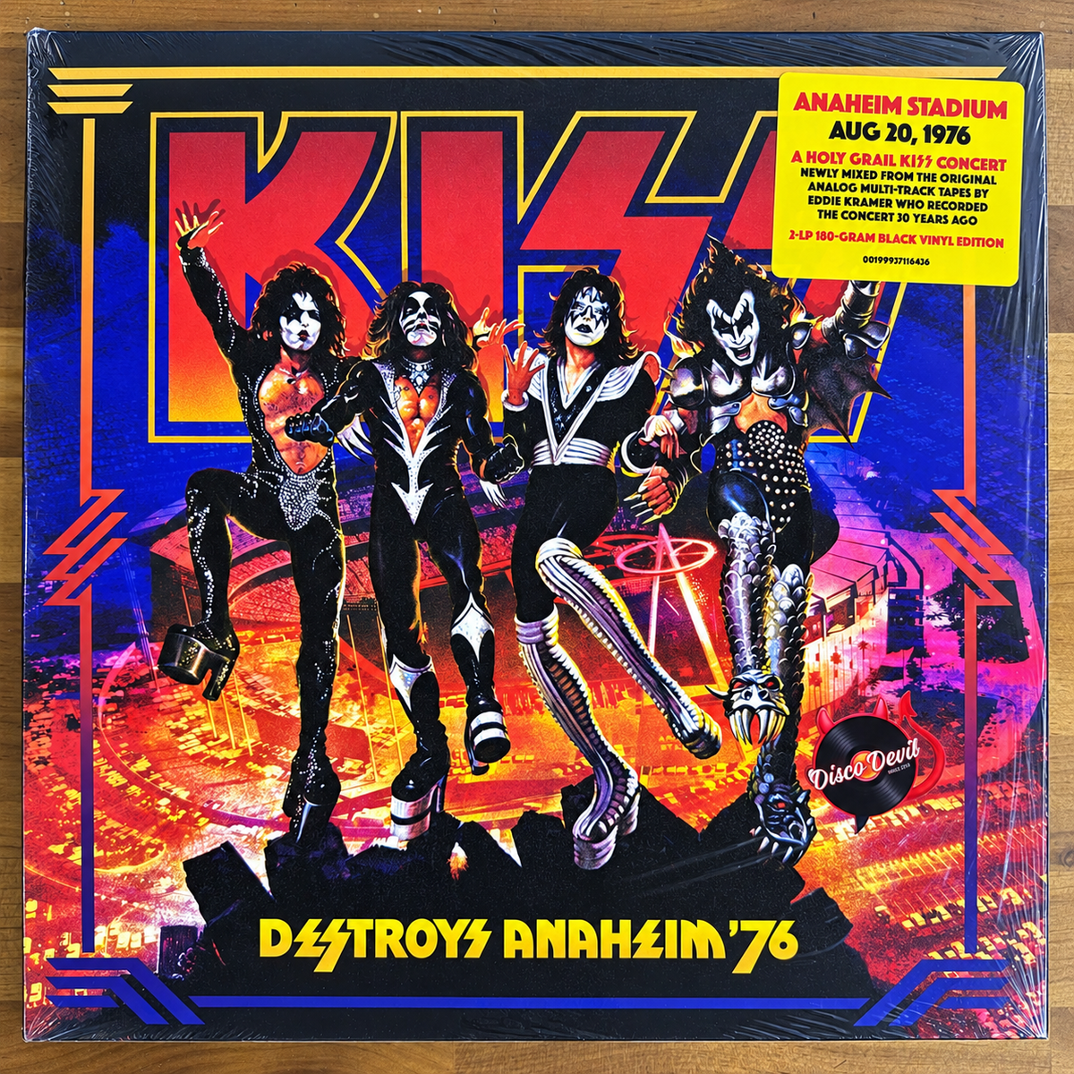 Kiss - Destroys Anaheim '76