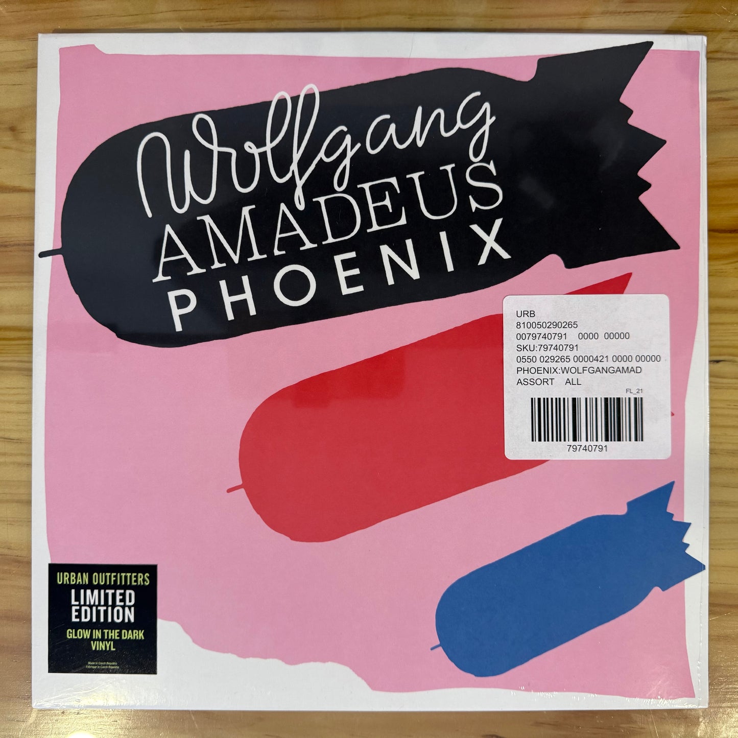 Phoenix - Wolfang Amadeus Phoenix, Glow in the Dark